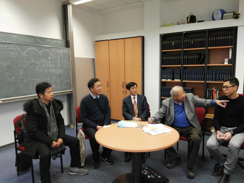 与德国亚琛工业大学的领导和老师座谈 m88明昇
