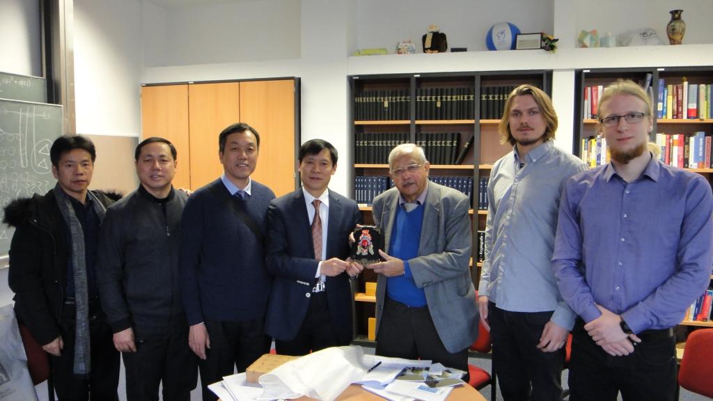 与德国亚琛工业大学的领导和老师合影 m88明昇